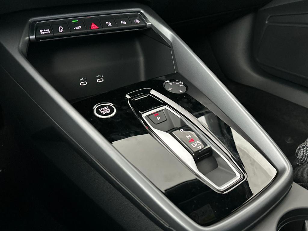 Audi A3 sportback advanced edition 40 tfsi e 150 kw / 204 pk sportba