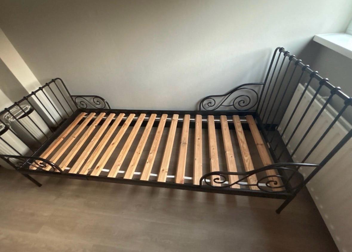 Ikea minnen meegroeibed zwart