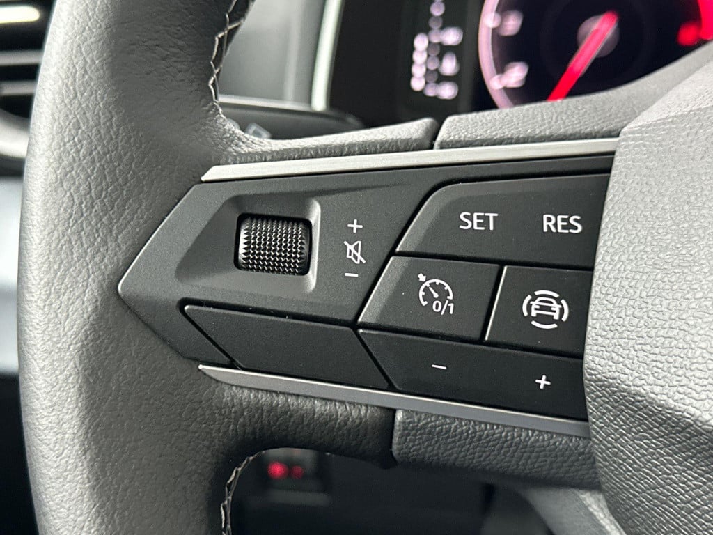 Seat Arona style business connect 1.0 70 kw / 95 pk ecotsi su