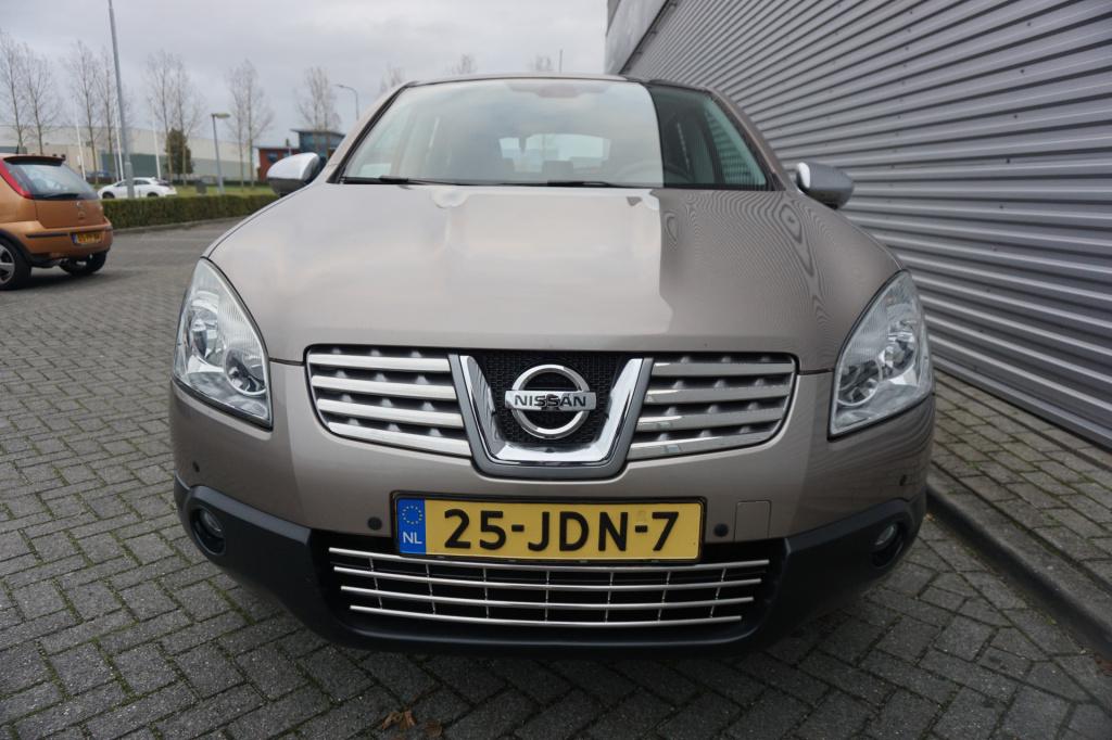 Nissan Qashqai 2.0 acenta automaat - airco / cruise / pano / parkeersens. /