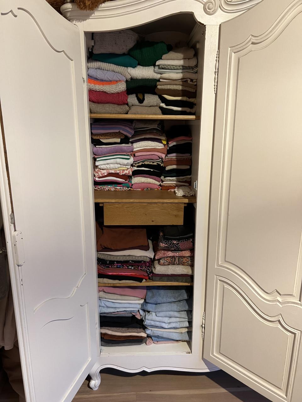 Queen ann vintage kledingkast