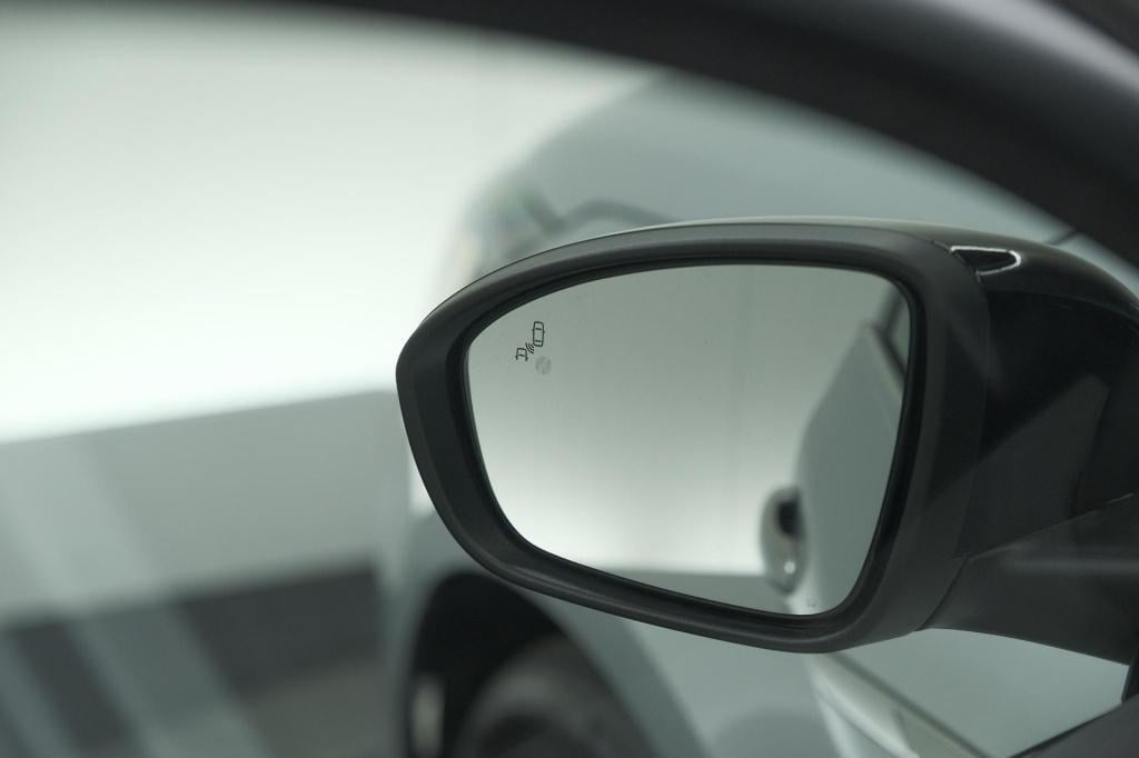 Renault Megane tce 140 edc techno | dodehoekdetectie | camera | 9.3 inch gr