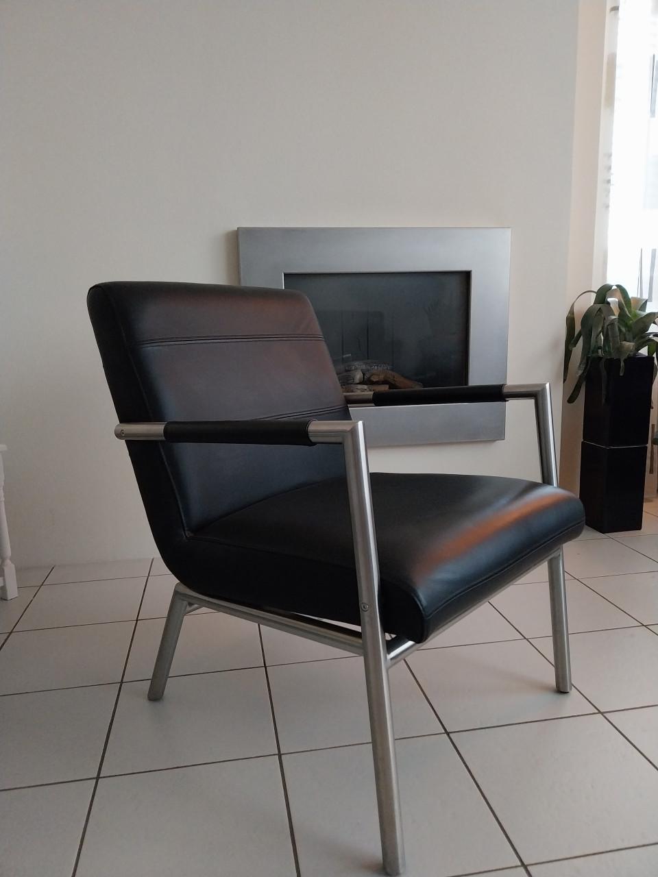 Zwart leer met metaal retro stoeltje