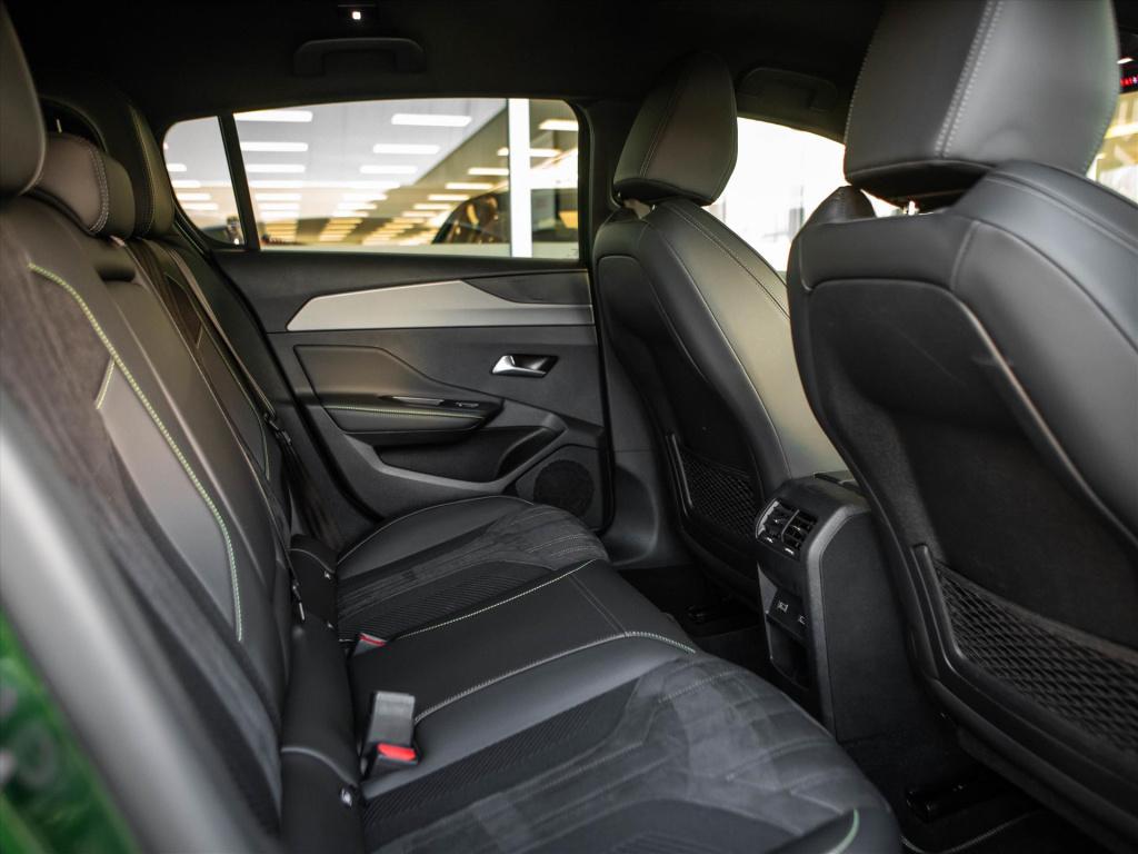 Peugeot 308 1.2 puretech 130pk gt automaat | navigatie | camera | park. sen