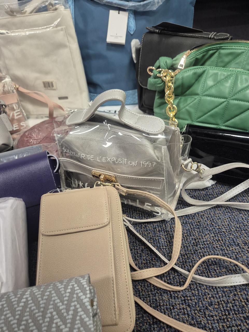 Partij van 20 nieuwe tassen