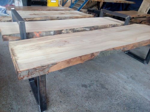 Planken Tafelbladen decoratie Boomstamtafels Bar Salon Zitbank