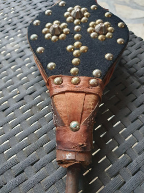 Mooie kleine koperen, lederen vintage blaasbalg in nette staat...
