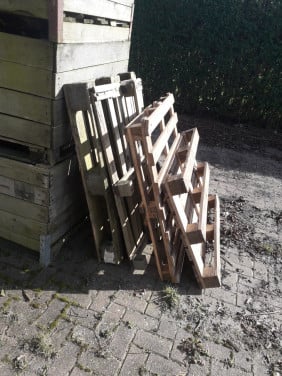 Te koop: hout, brandhout, openhaard hout, pallets