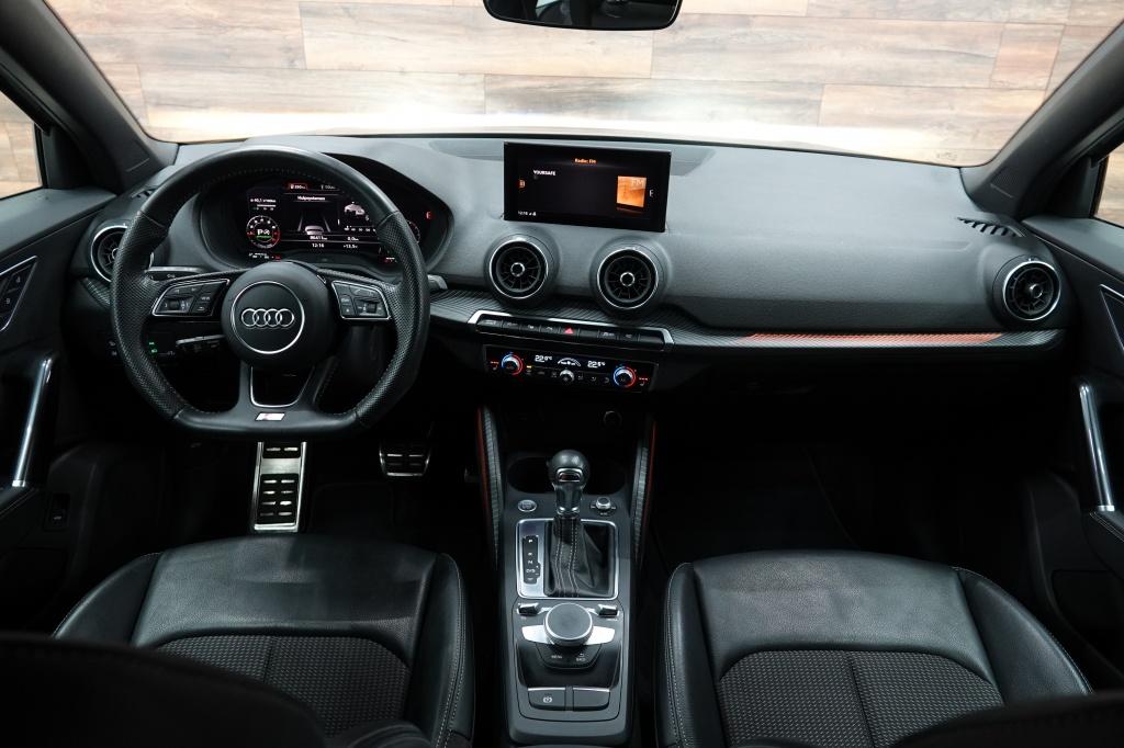 Audi Q2 1.5 tfsi | acc | pdc | carplay | s-line |