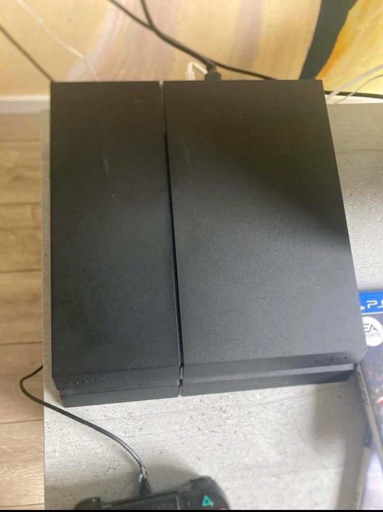 Ps4 + 4 spellen