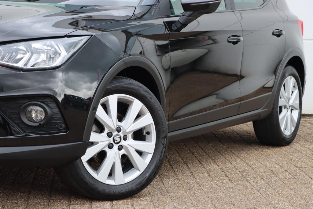 Seat Arona 1.0 tsi style business intense beats 95pk