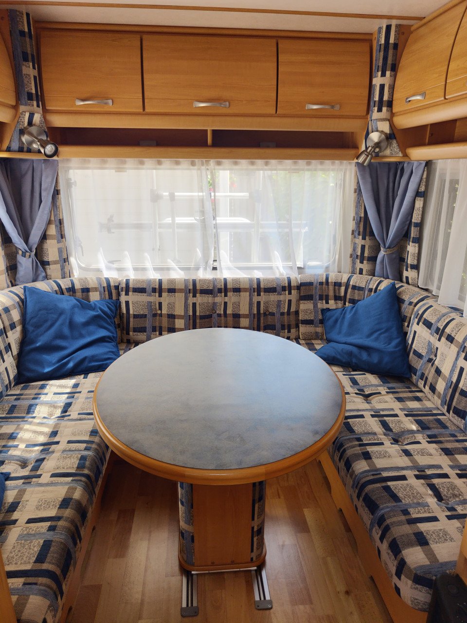 Caravan LMC