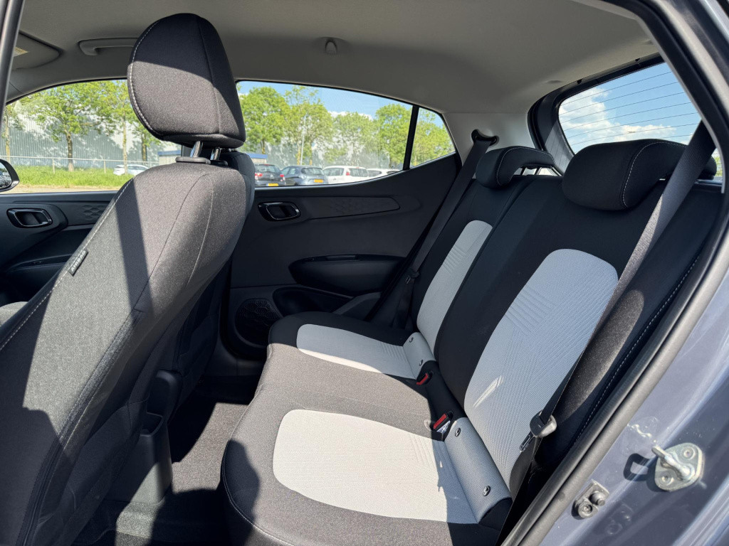 Hyundai I 10 1.0 premium | navigatie | camera | cruise & climate control | 