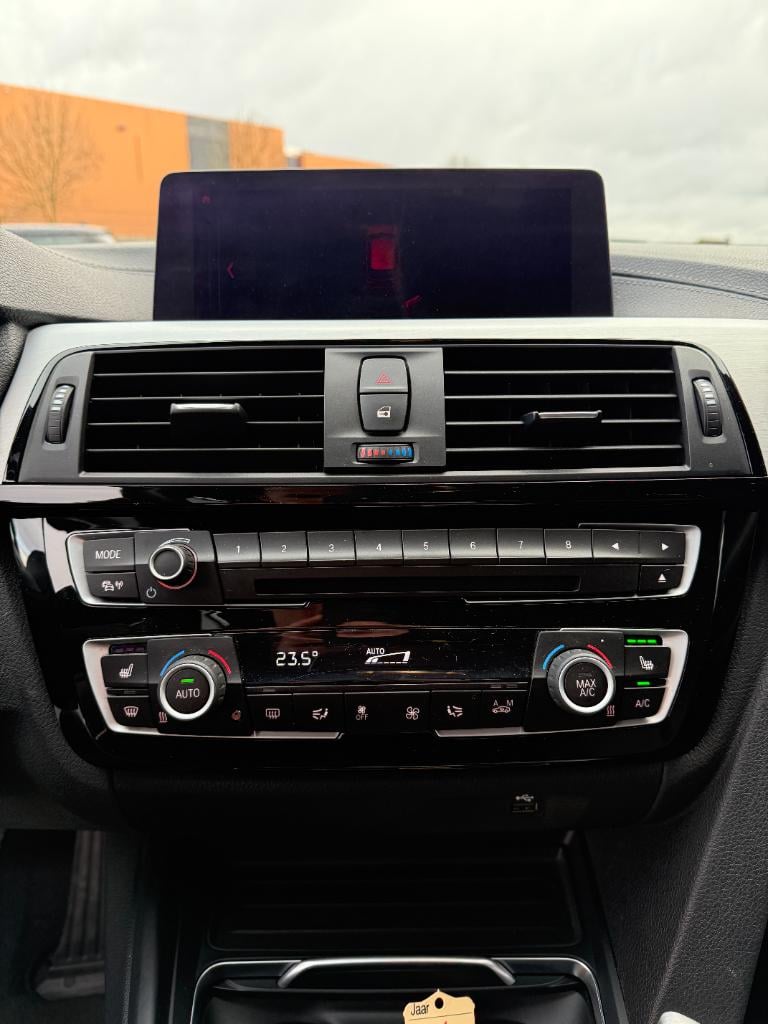 BMW 3-serie 318i touring - m sport - corporate lease