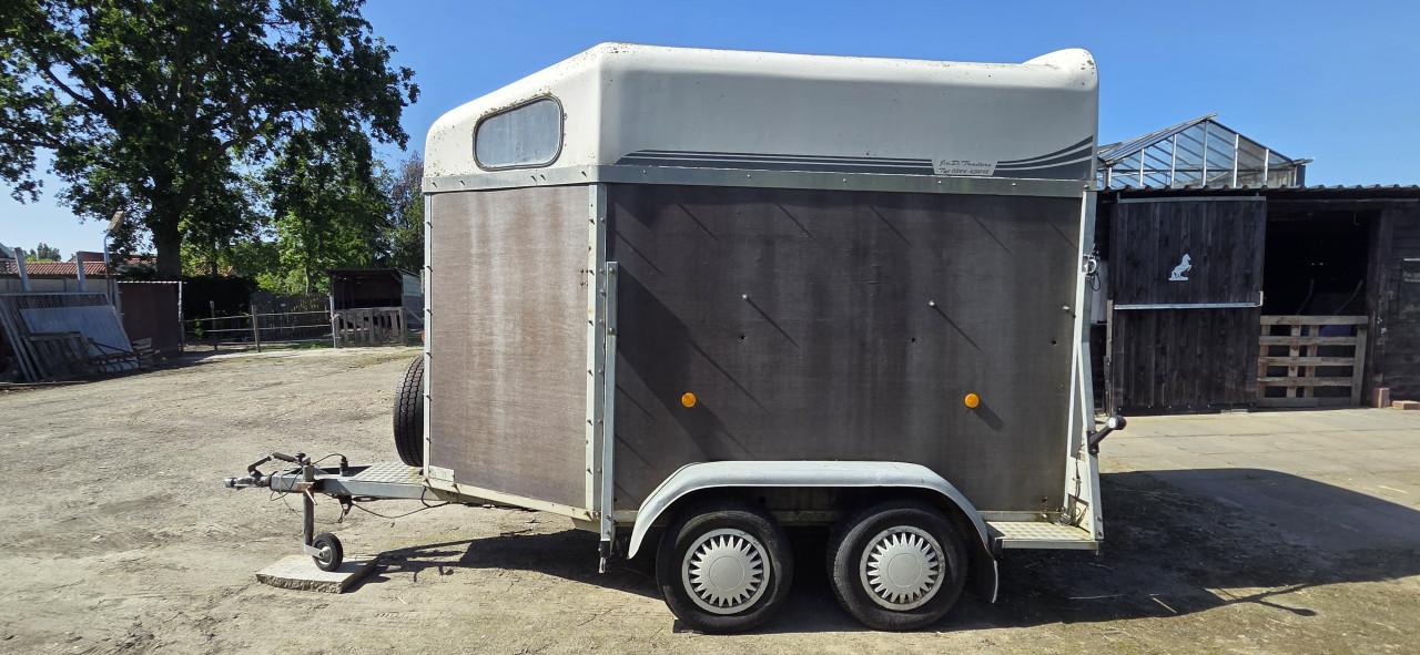 2 paardstrailer