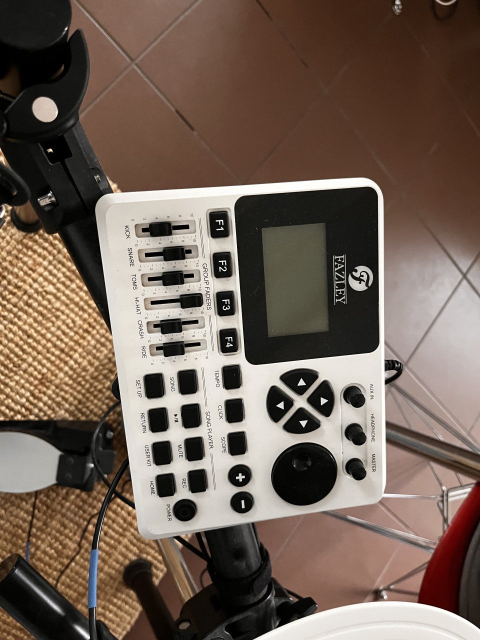 Electronisch drumstel met kruk