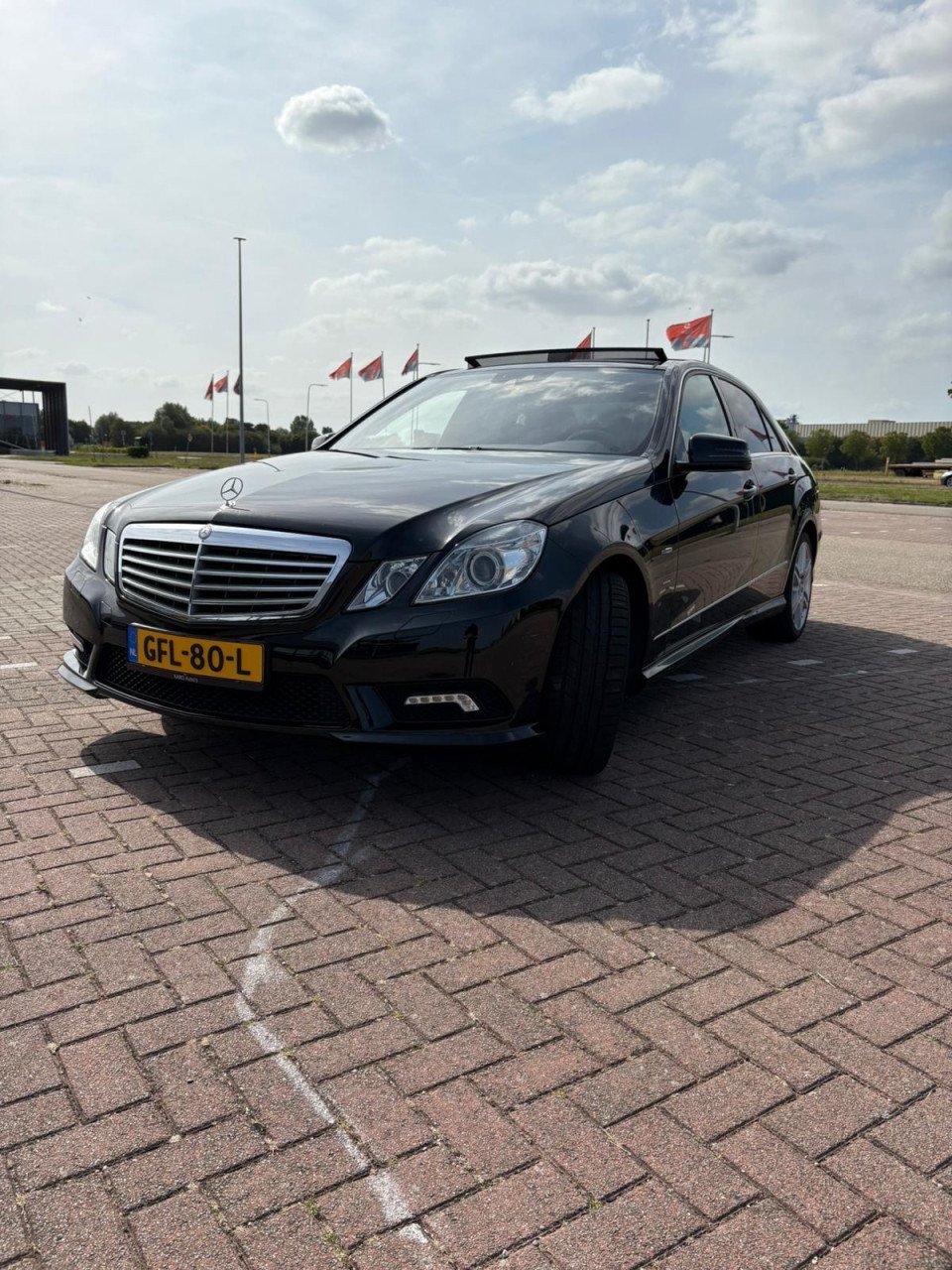 Mercedes-Benz E-klasse 3.5 E350CGI Sedan AUT 2011Zwart