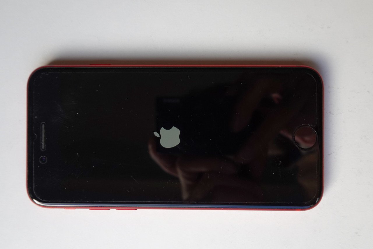 Iphone se rood 2020 64 GB