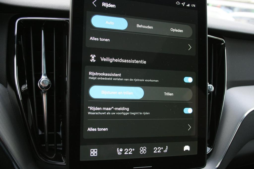 Volvo XC60 2.0 t6 plug-in hybrid awd plus black edition / nieuw / model 202