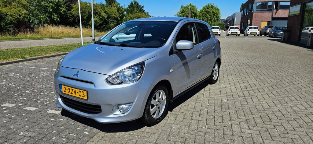 Mitsubishi Space Star 1.0 bright / nl auto / nap / 94745 km ! 1:25 !!
