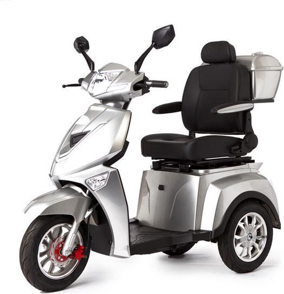 Nieuwstaat scootmobiel rijdt subliem