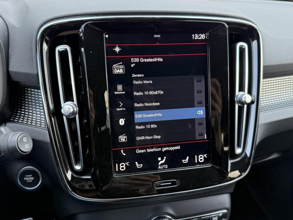 Volvo XC40 t5 262pk recharge ultimate dark |leder+ memory| camera| h&k soun