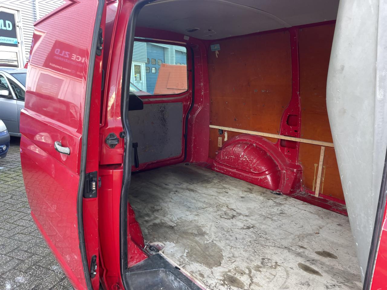 Volkswagen Transporter 2.5 TDI /CARPLAY/CRUISE CONTR/TREKH.