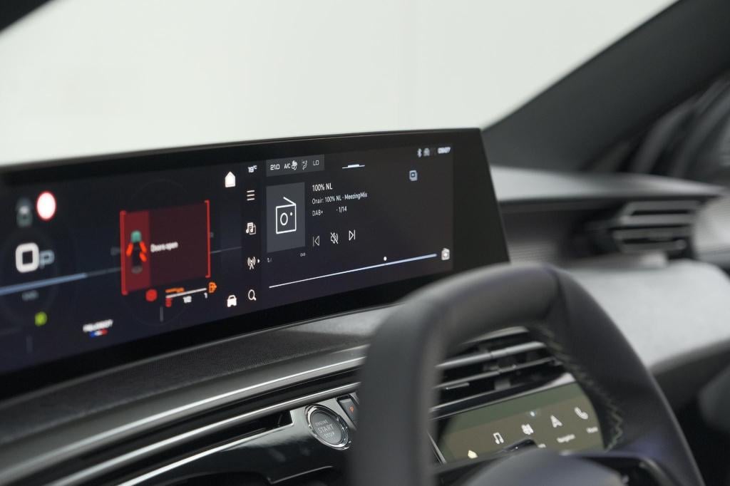 Peugeot 3008 hybrid 145 e-dcs6 gt | elektrische kofferklep | camera | adapt