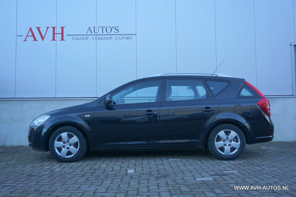Kia Cee'd sporty wagon 1.4 x-tra