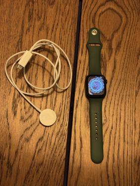 Apple watch 7 (groen 41mm)