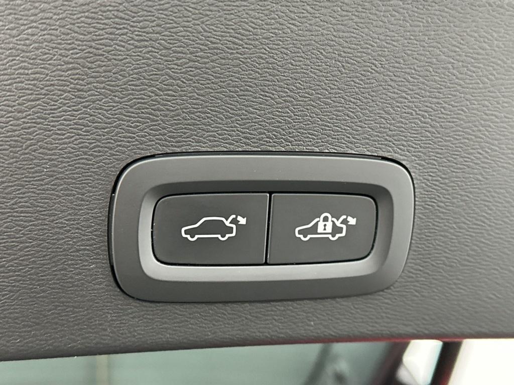 Volvo XC40 t5 262pk recharge plus dark| adap.cruise| 360camera| trekhaak