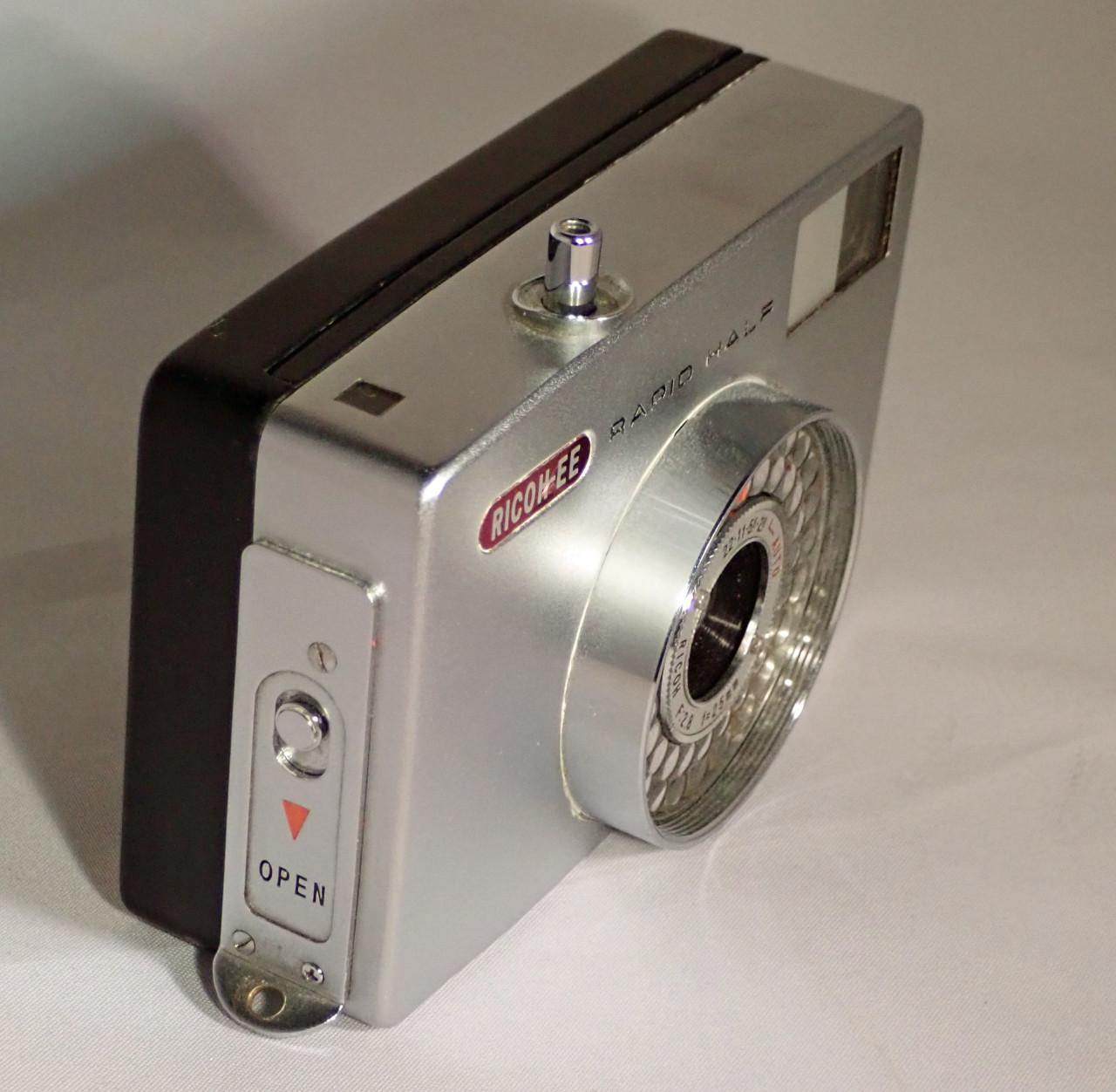 RICOH-EE Rapid Half zoekercamera