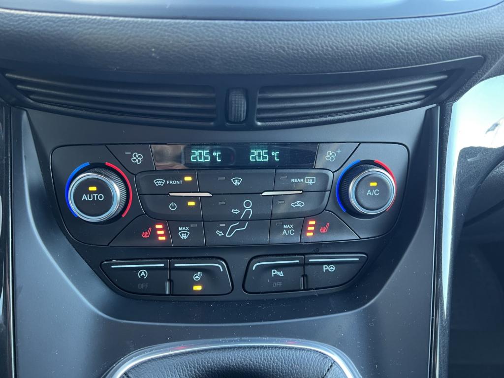 Ford Kuga 1.5 ecoboost 150pk 2wd st line , trekhaak , winterpack