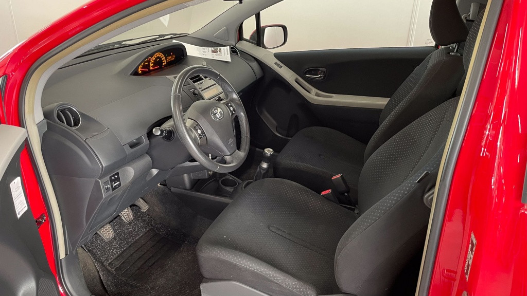 Toyota Yaris 1.0 vvti cool