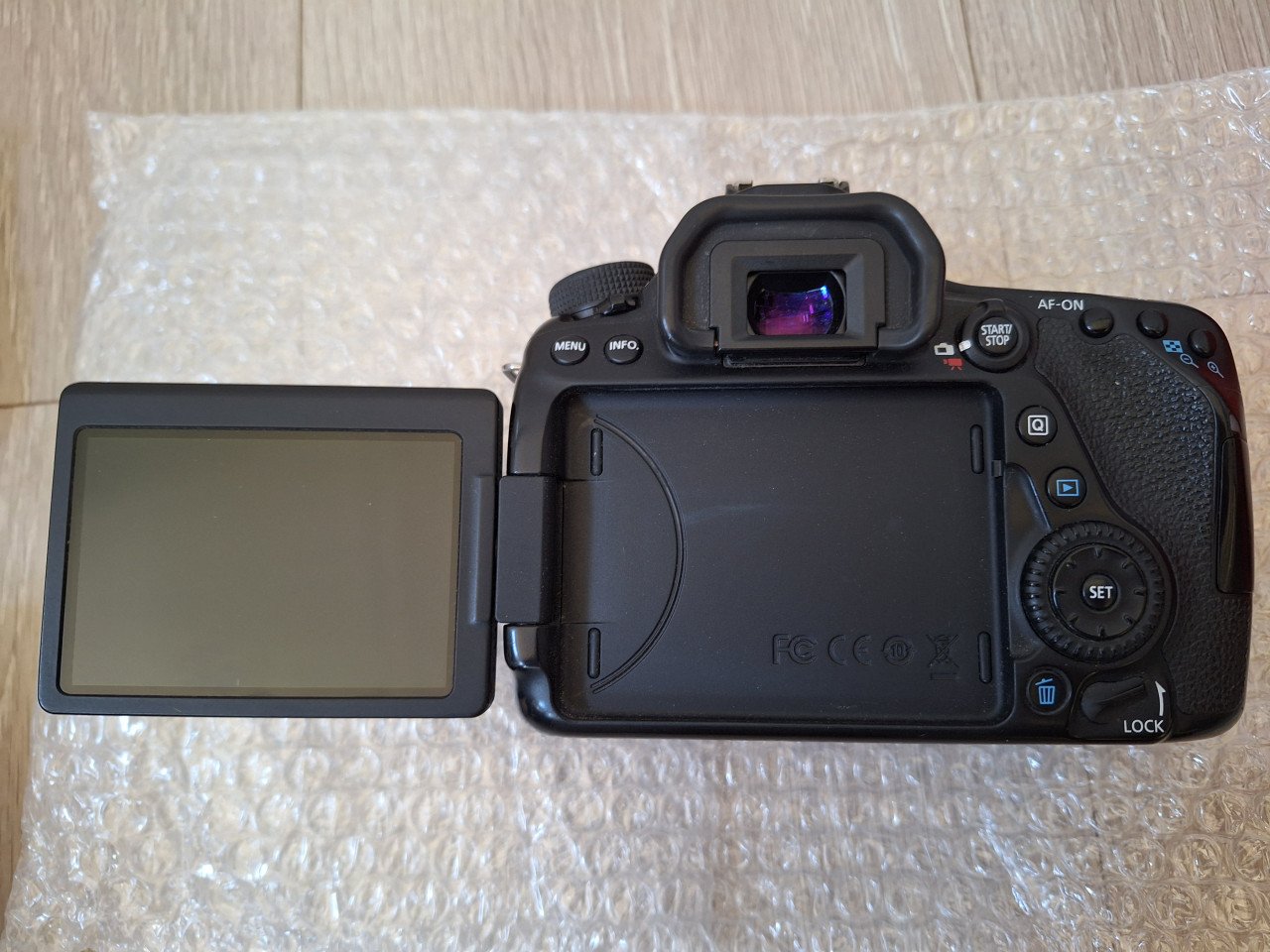 Canon 80d body