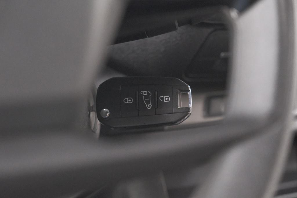 Peugeot E-expert ev l2 75 kwh | camera | betimmering laadruimte | dodehoekd