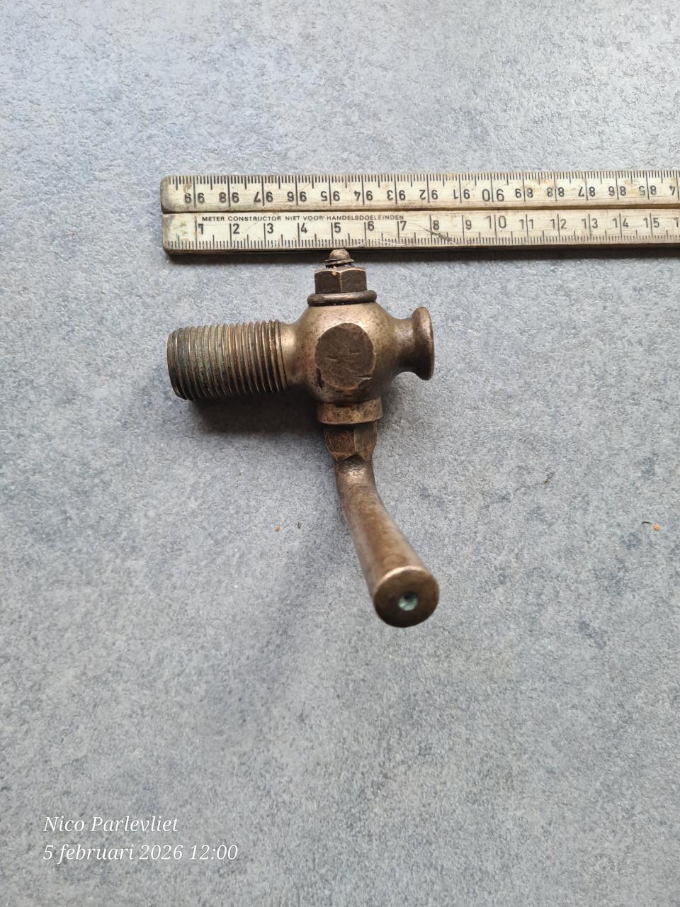 Vintage wijnkraan messing