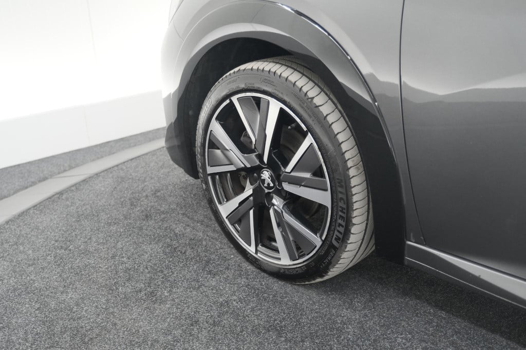 Peugeot 208 puretech 100 gt | camera | adaptieve cruise control | navigatie