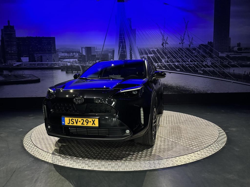 Toyota Yaris Cross 1.5 hybrid 130 dynamic *acc*winterpakket*camera*17inch*