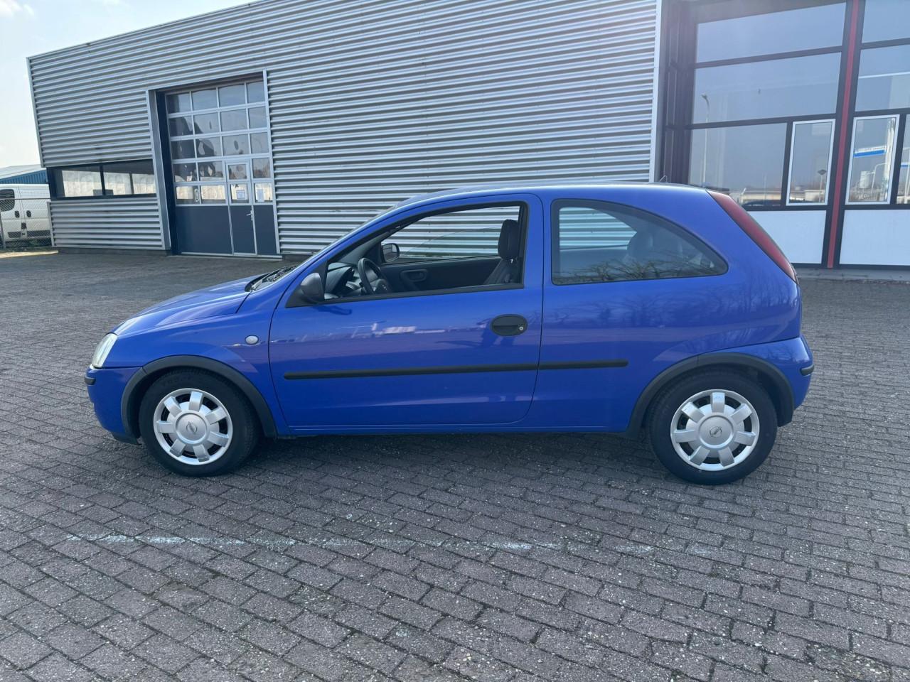 Opel corsa bj 2002 850 euro