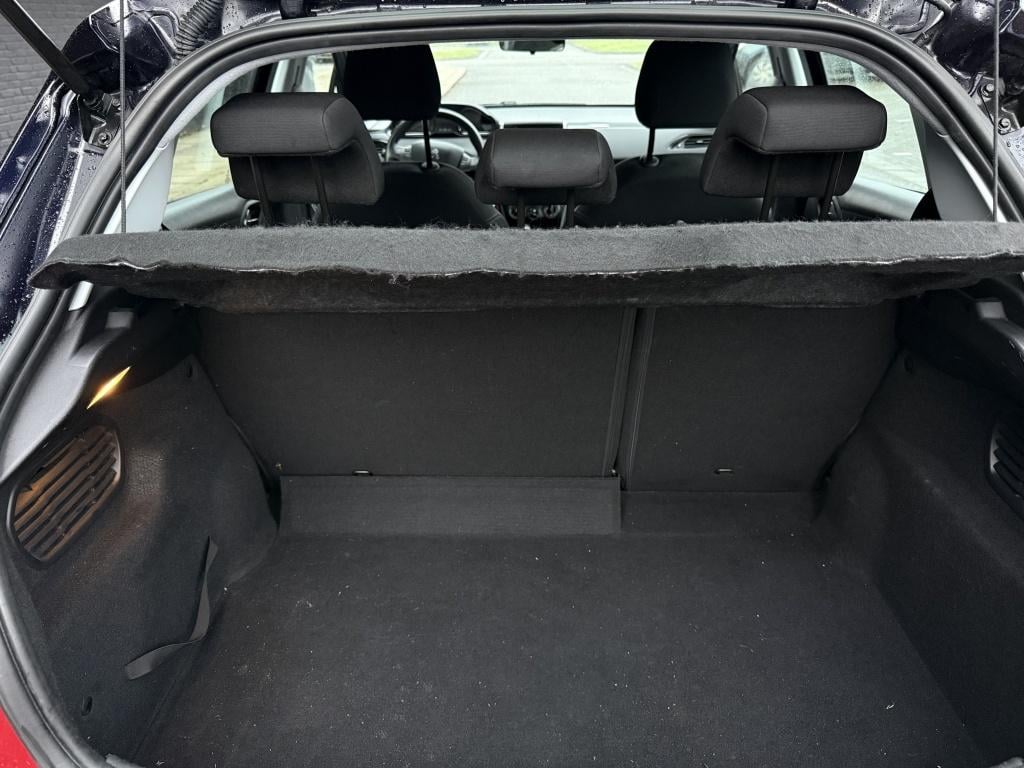 Peugeot 208 1.2 vti envy