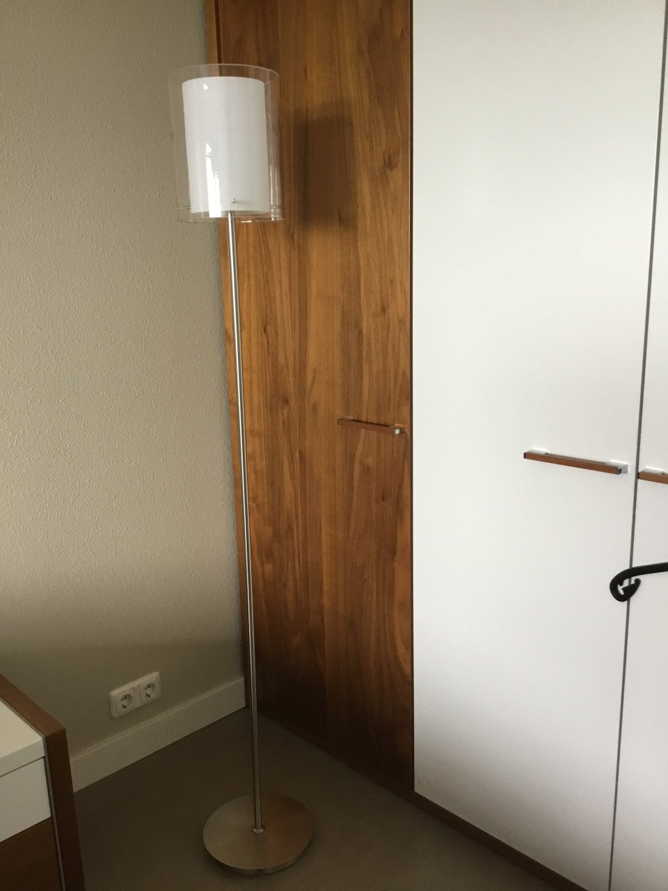 Roestvrij stalen hanglamp en 2 bijbehorende staande lampen