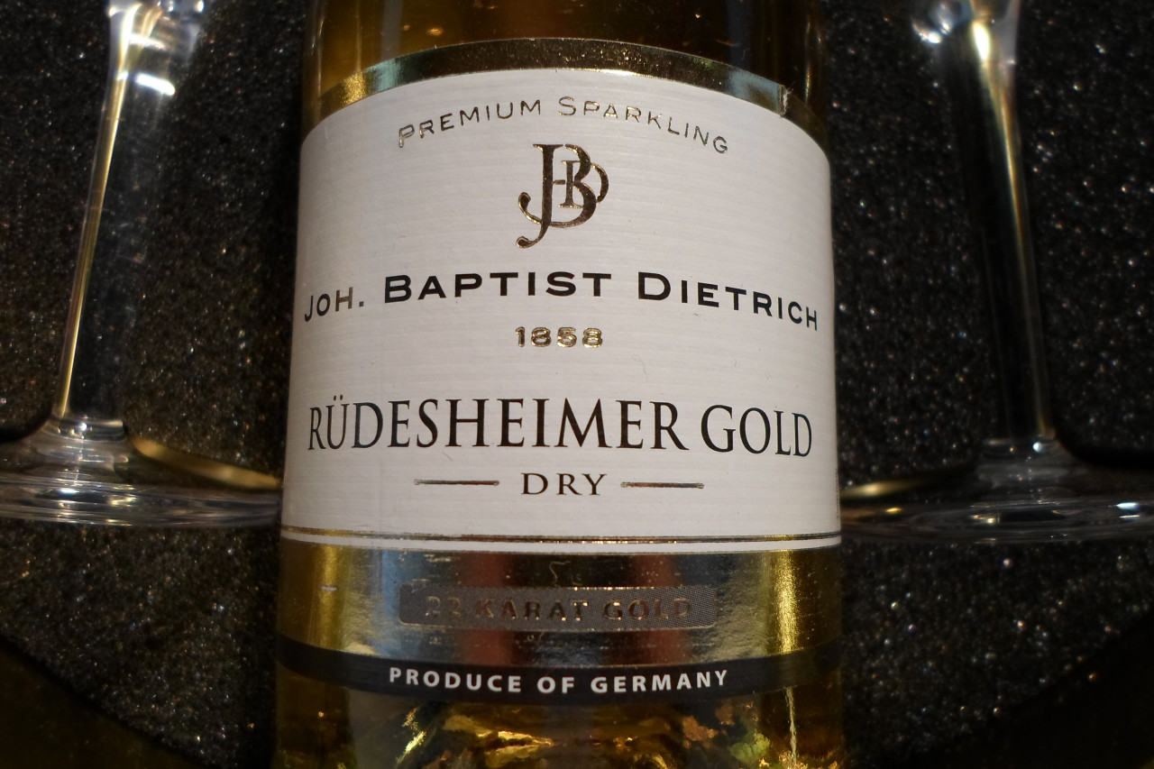 Rudesheimer Gold Dry Joh Babtist Dietrich 22 Karat Gold