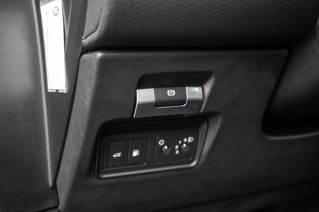 Land Rover Range Rover 1.5 p300e awd s plug in hybride / leder / adaptive c