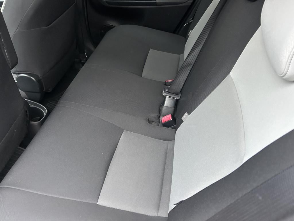 Toyota Yaris 1.5 hybrid dynamic bi-tone |gefotografeerd op winterwielen, se