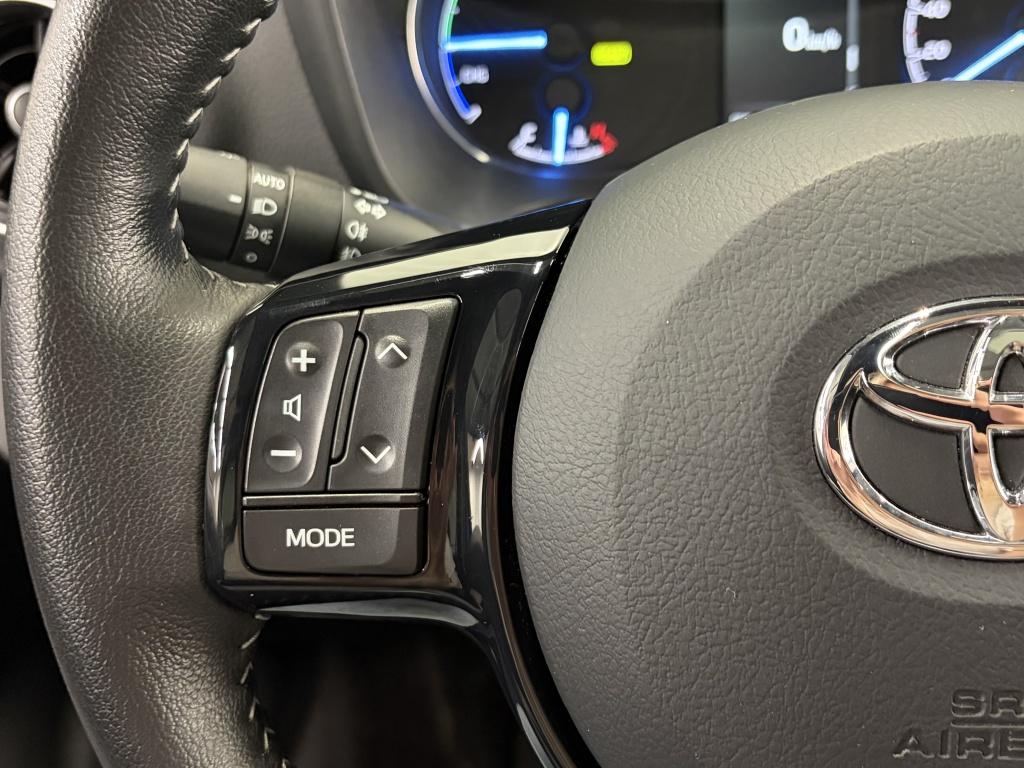 Toyota Yaris 1.5 hybrid executive