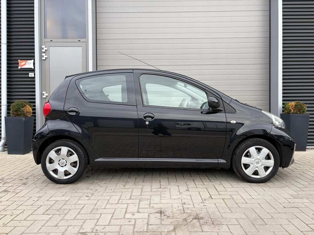 Toyota Aygo 1.0-12v +/apk/129.000/airco/centraal/