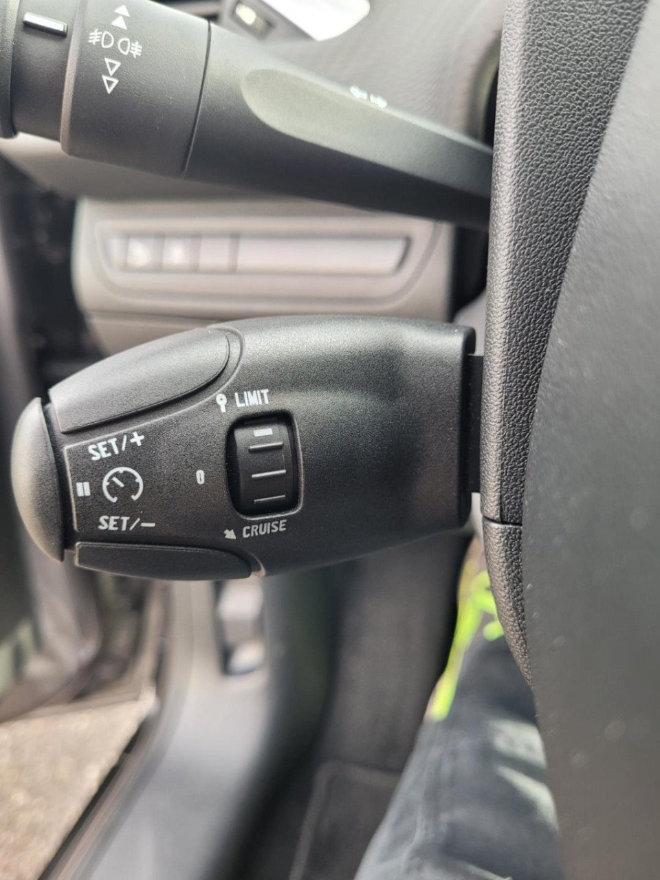 Peugeot 2008 1.2 vti active