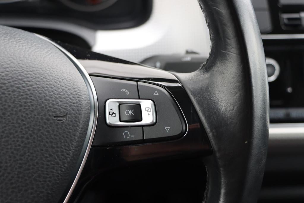 Volkswagen UP! 1.0 tsi 140 pk bmt high up! | stoelverwarming | camera | ac 