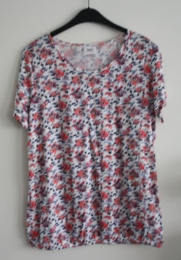 Shirt met bloemen print maat 40-42